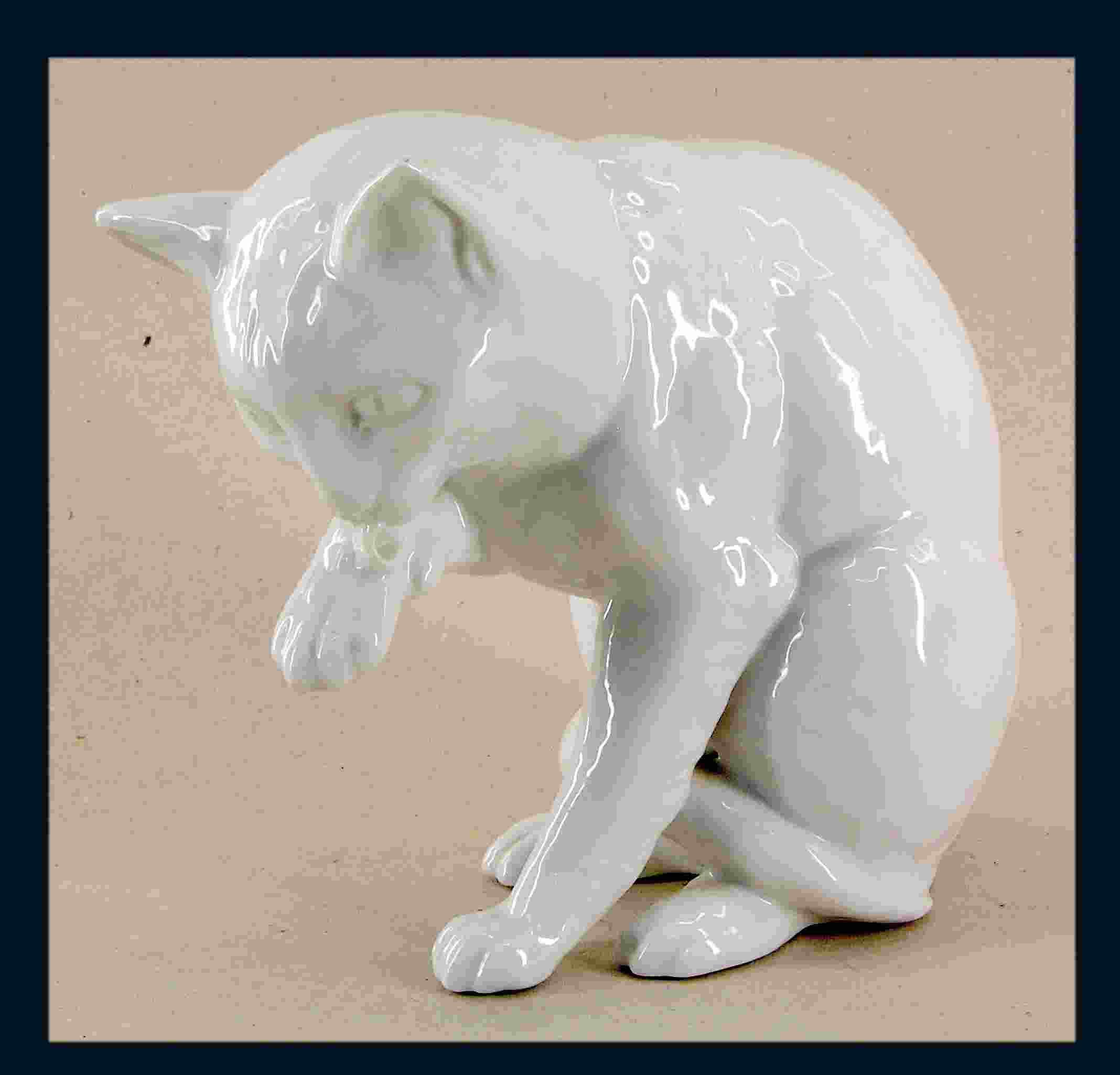 Hoffmanns Stärke Porzellan-Katze 